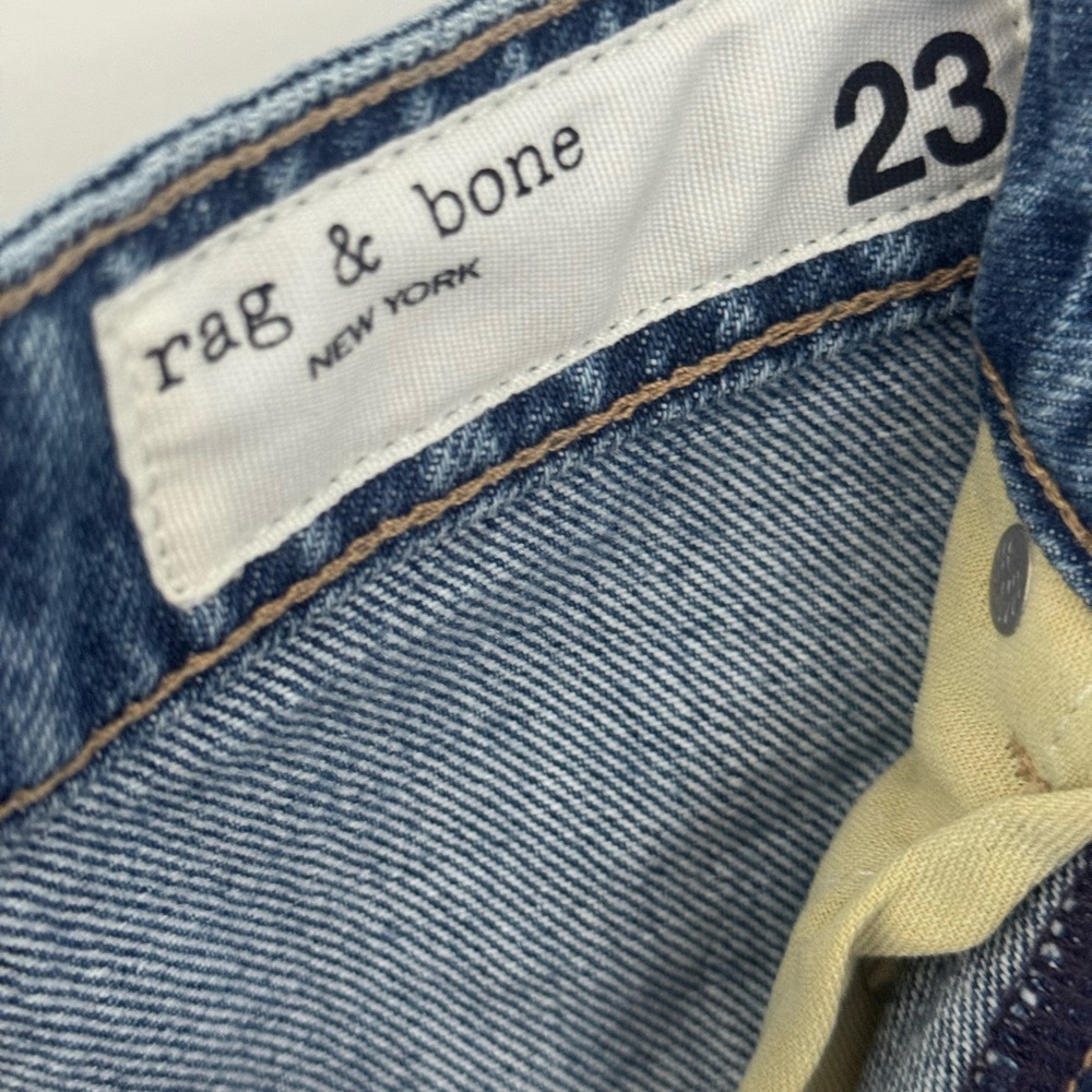 rag & bone High-Rise Barrel Jeans in Medium Blue - Picture 7 of 10